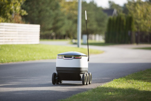 Запуск Разработка автономных роботов доставки, которые путешествуют по тротуарам