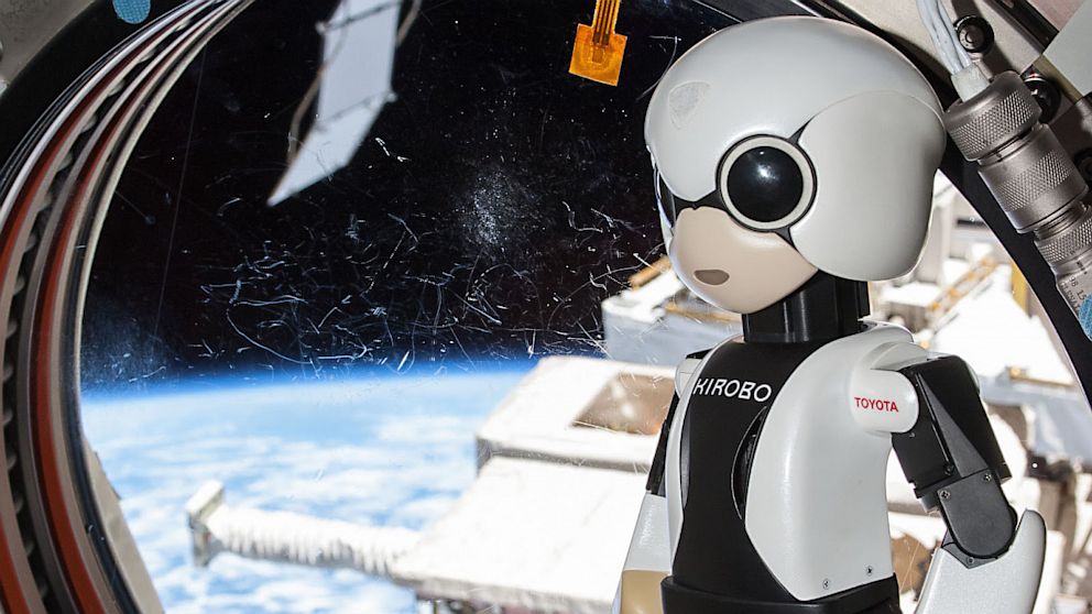Kirobo робот-астронавт