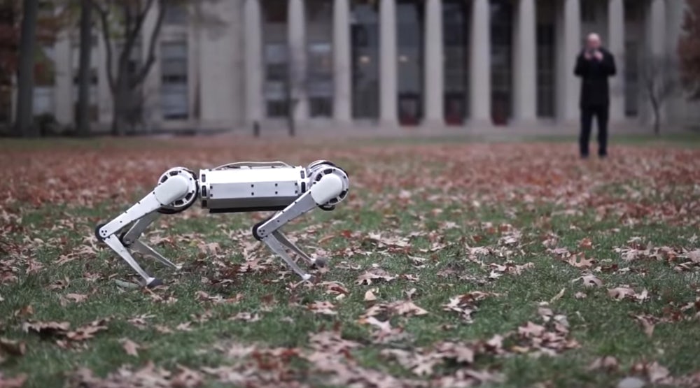 Мини-робот Cheetah от MIT может сделать отличный сальто