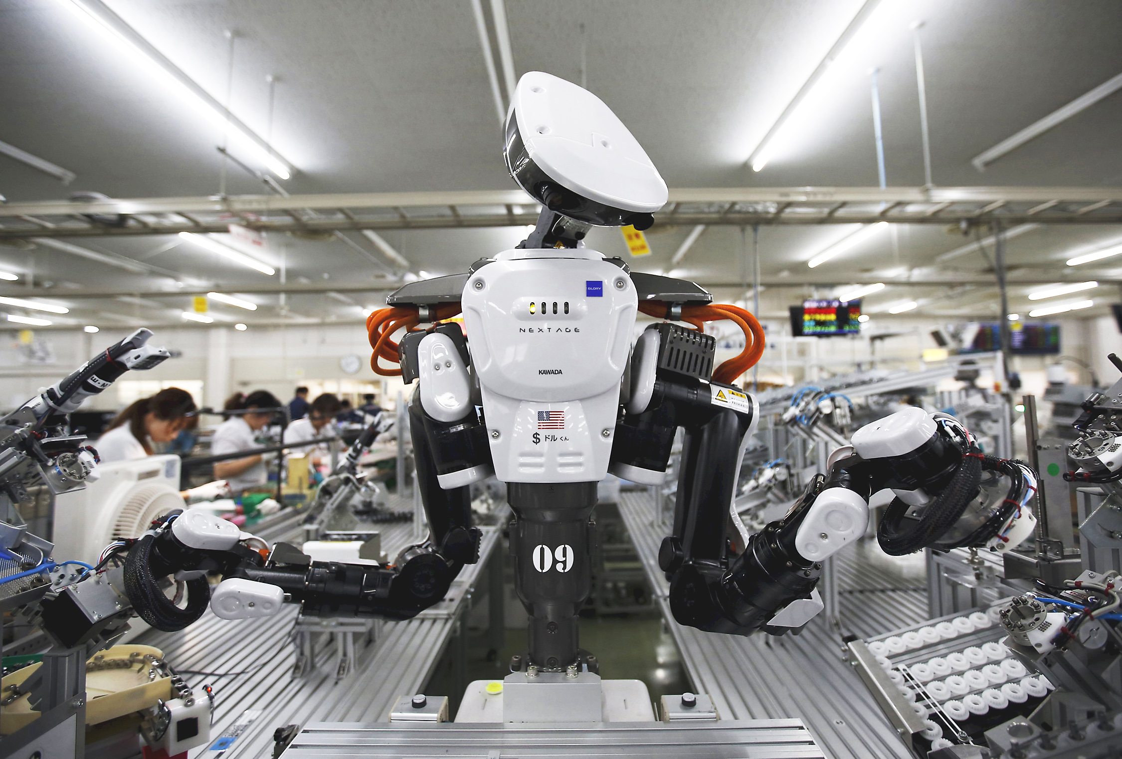 Роботы и специализированное программное обеспечение облегчают создание современных материалов