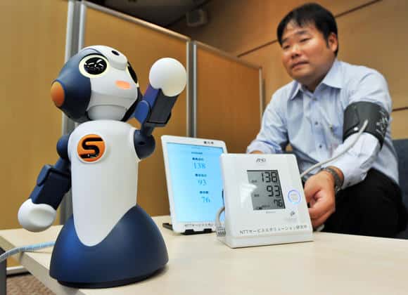 Персональный робот Sota Home заботится о пожилых людях Японии