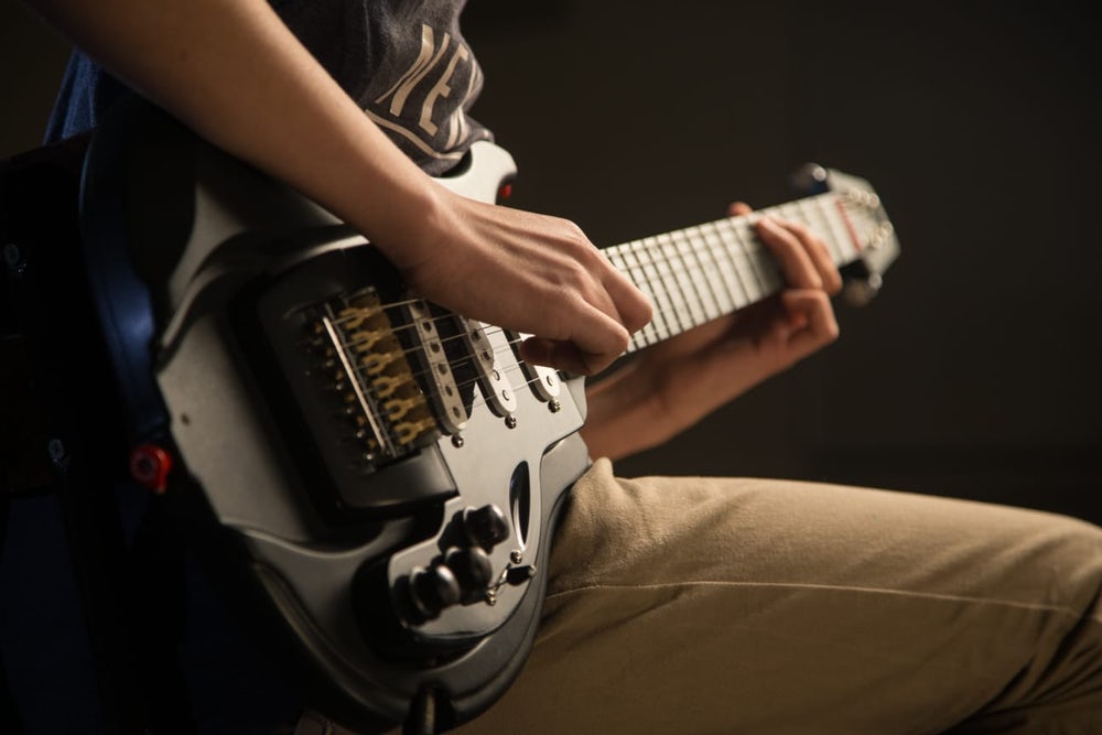 Модульная пластиковая гитара Boaz One предлагает до 50 различных комбинаций