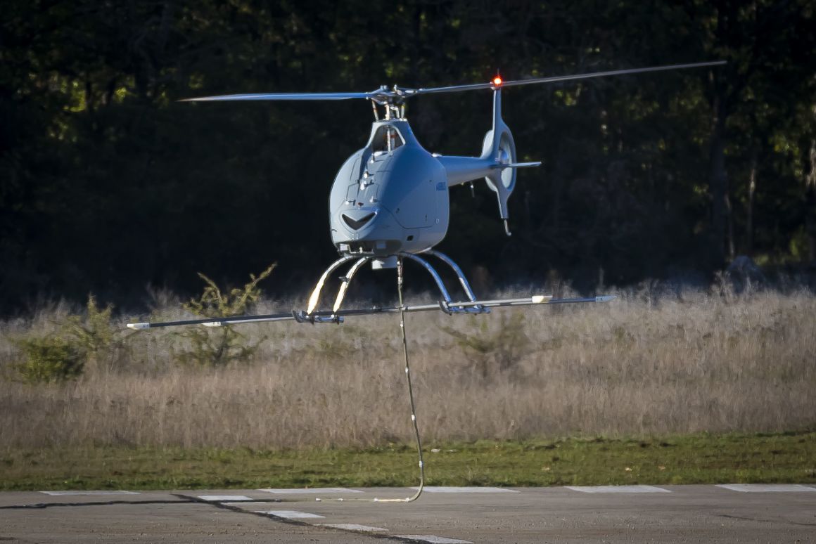 Прототип беспилотного вертолета Airbus VSR700 совершает первый полет