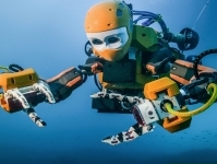 Человекоподобный подводный робот