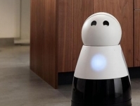 Kuri-робот снимает видео автономно в доме рядом с вами