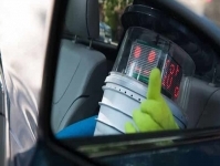 На дороге снова: hitchBOT Hitchhikes по всей Америке