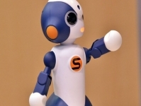 Персональный робот Sota Home заботится о пожилых людях Японии