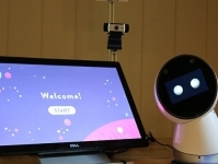 Роботы Yale помогают улучшить социальные навыки детей-аутистов