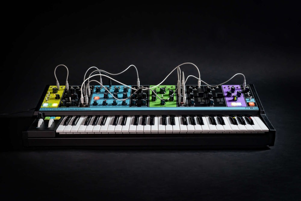 Moog синтезатор