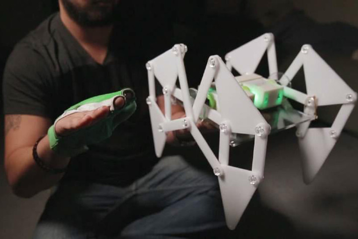 Ziro Gesture-Controlled Robot Kit запускается на Indiegogo